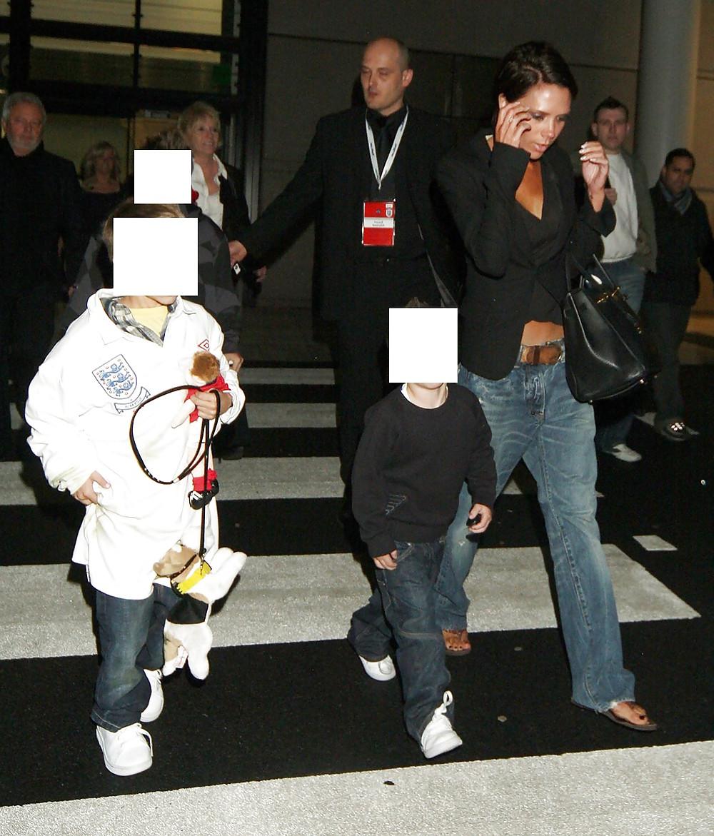 25P Victoria Beckham Foot Pics