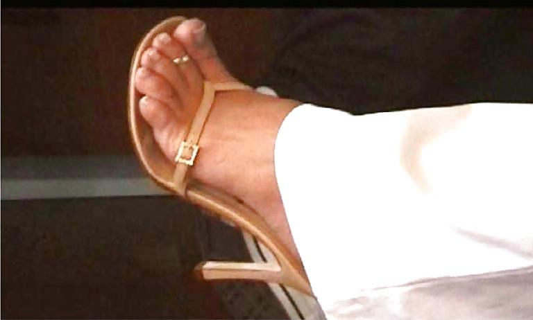 25P Victoria Beckham Foot Pics
