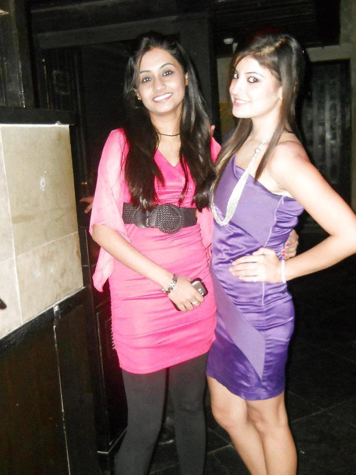 25P Desi girls