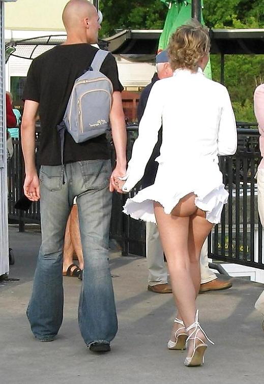25P Real Upskirt - 4