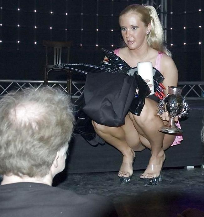 25P Real Upskirt - 4