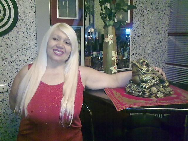 11P Busty Russian Woman 1370