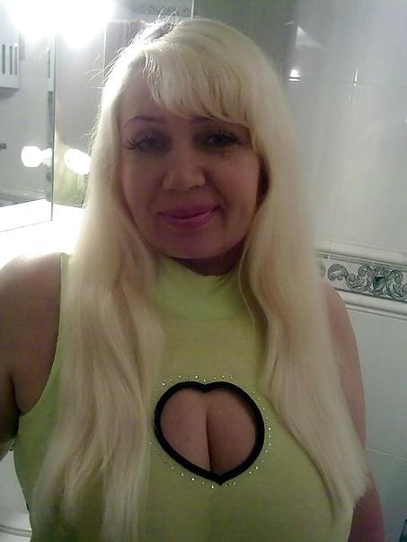 11P Busty Russian Woman 1370