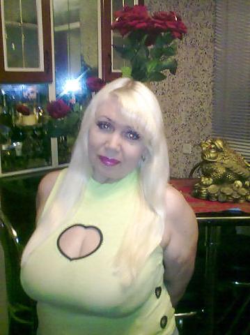 11P Busty Russian Woman 1370