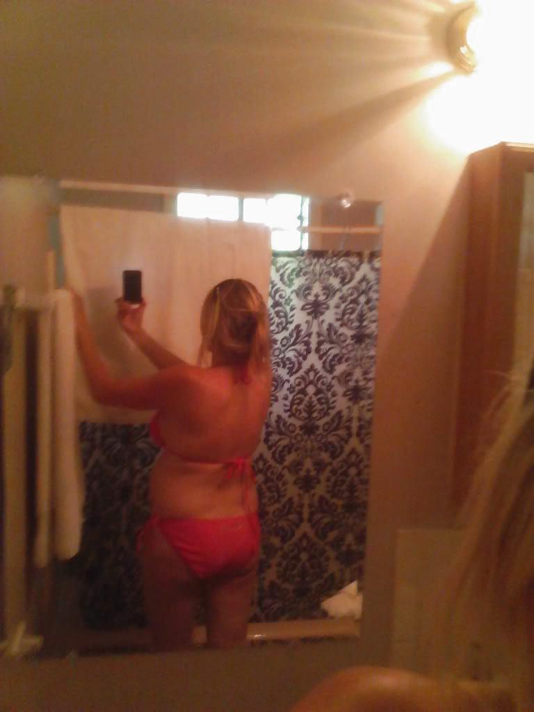 25P Blonde Wife Self Shots