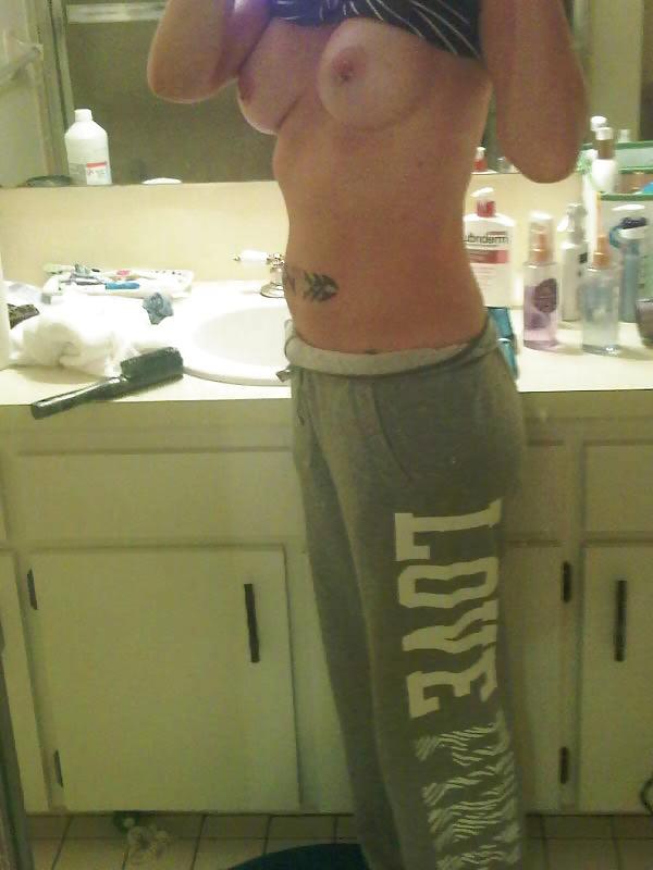 25P Blonde MILF Self Shots