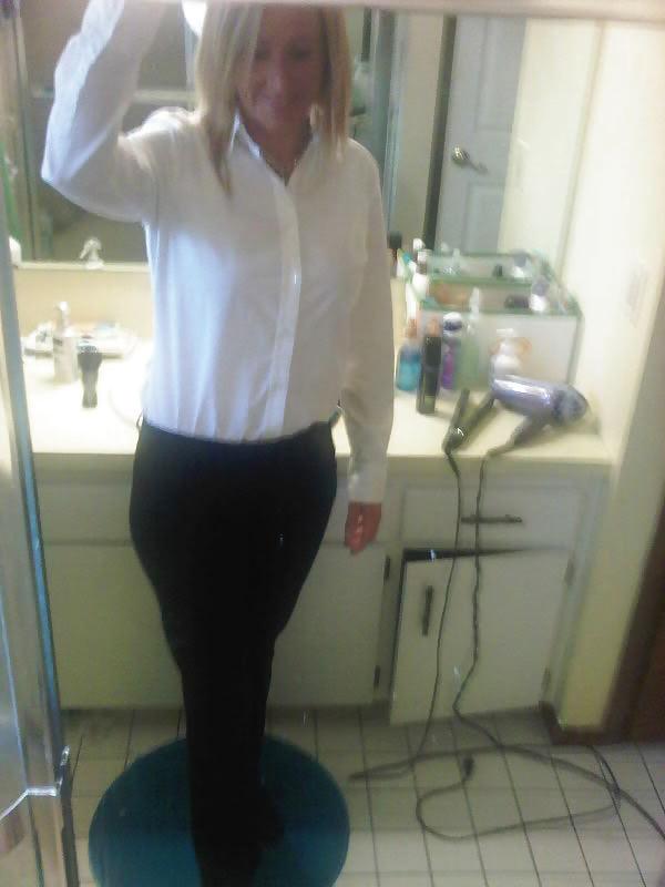 25P Blonde MILF Self Shots