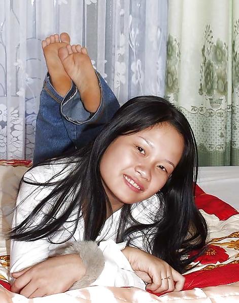 25P Asian Foot Fetish 31