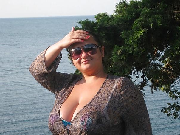 21P Busty Russian Woman 1302