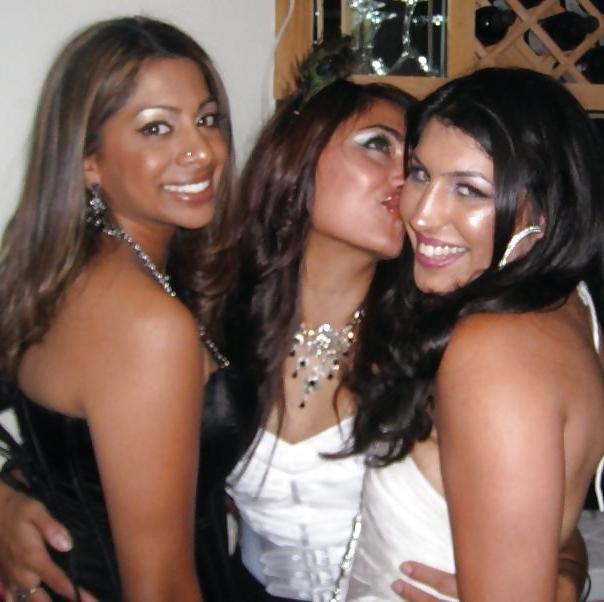 15P Desi nri hot women