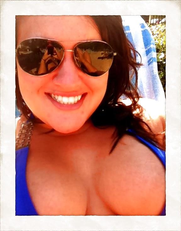 25P MILF Self Shots