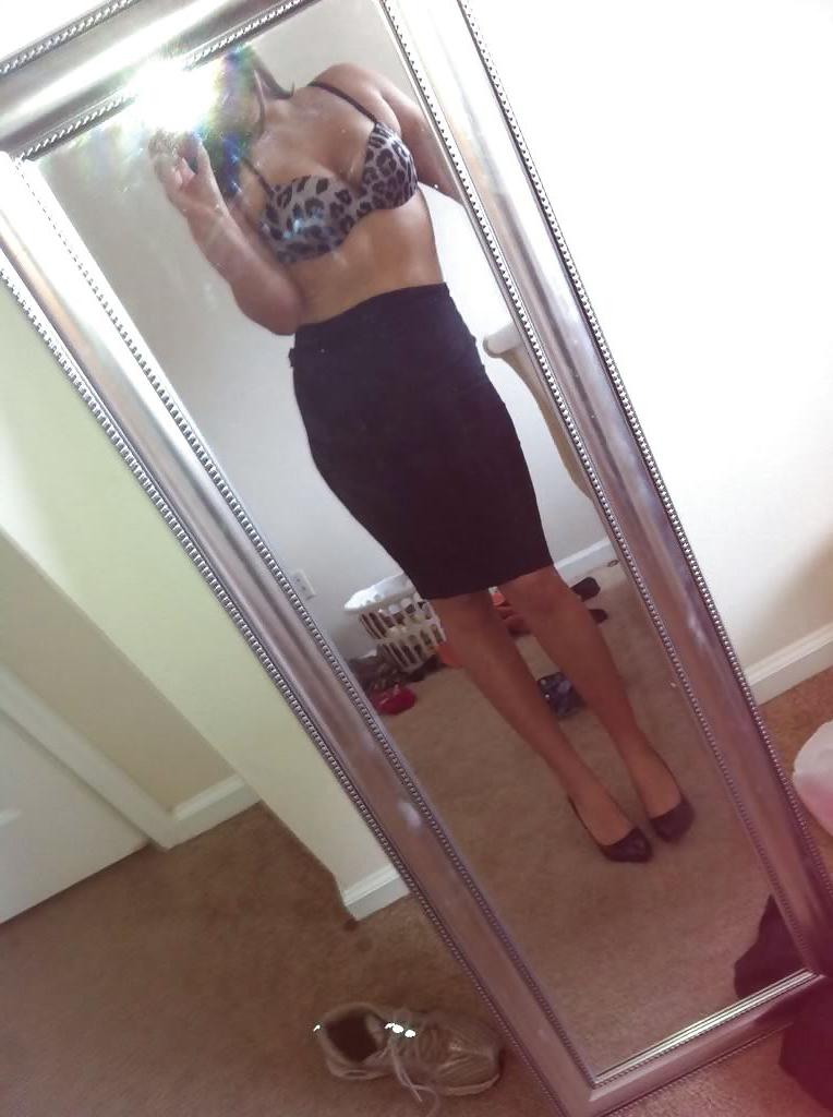 25P MILF Self Shots