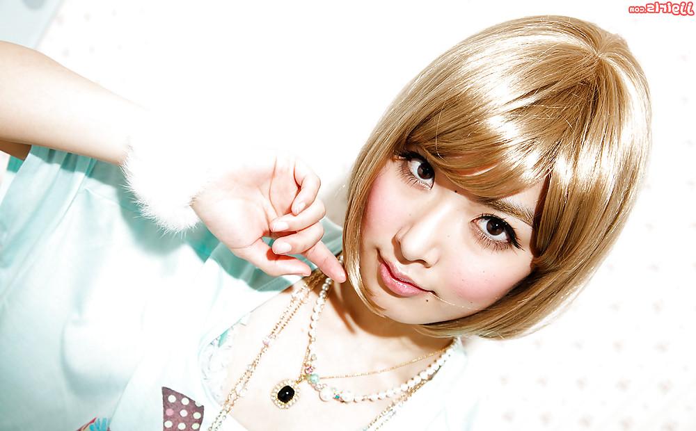 25P Kana Yume (Japanese Beauty)