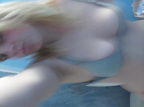 24P Blonde self pic
