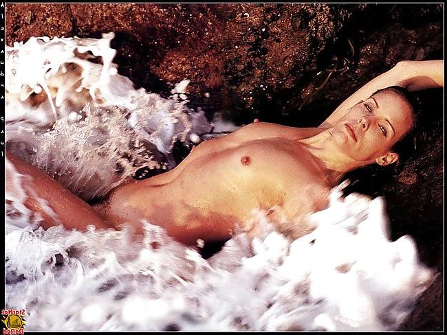 19P Which-celebs-naked