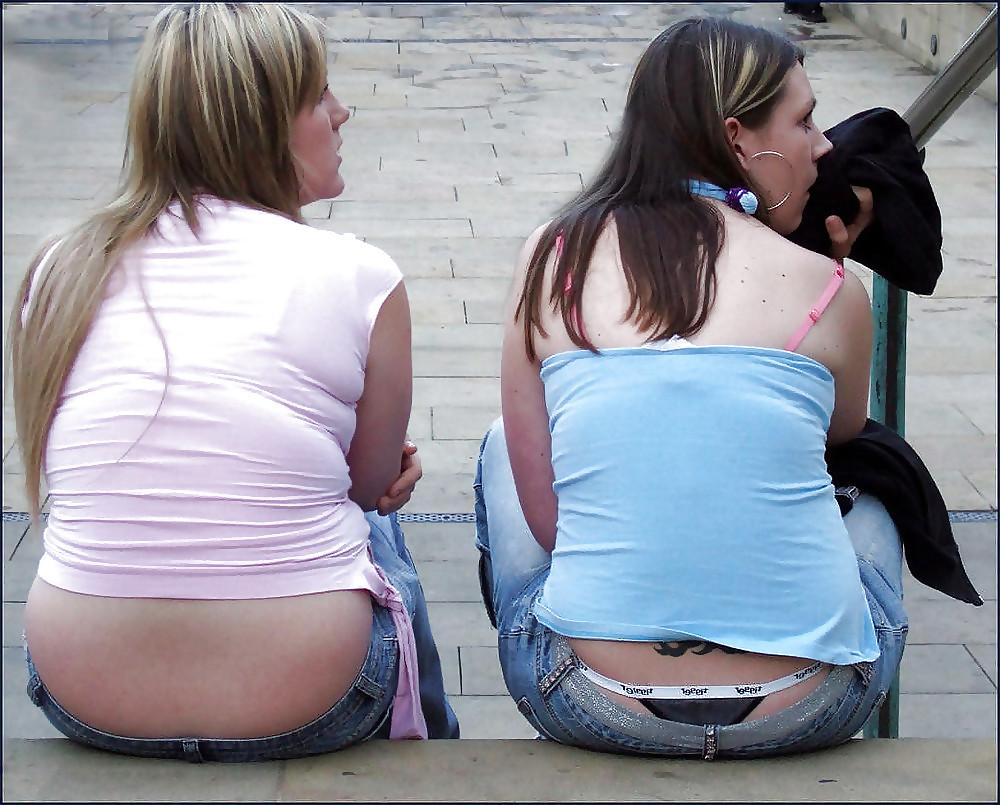 17P Les petasses et leur string qui depasse