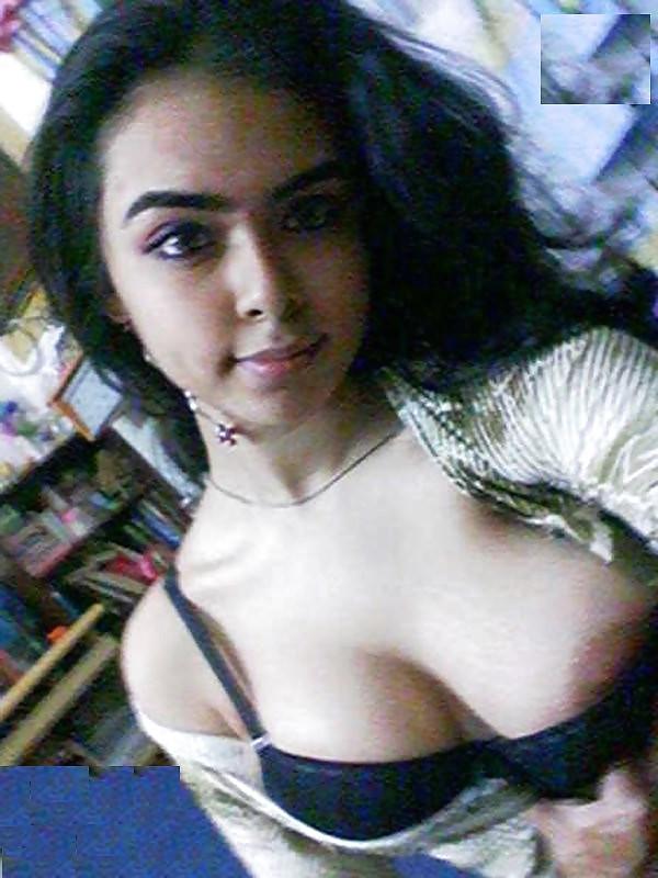20P Desi Indian Girls SelfShot Hot Pics - Part 4