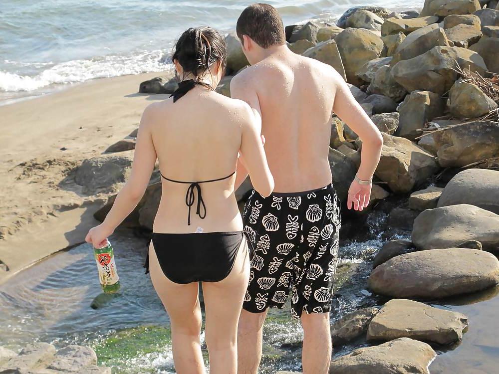 4P Summer beach playing