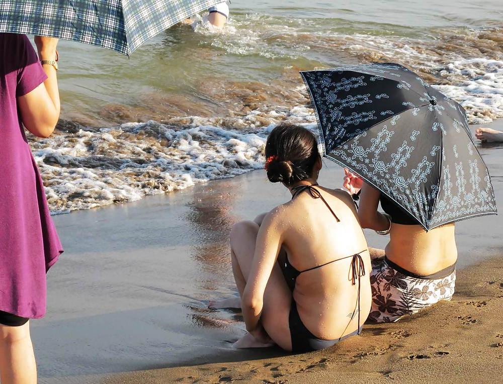 4P Summer beach playing