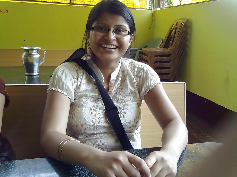 10P My Hot Desi Next Door Neigbour - Rita