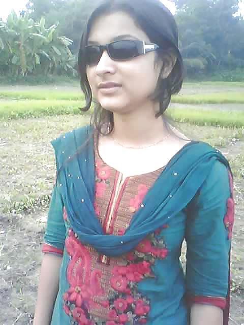 25P Girl Friends Desi-Bangali 1