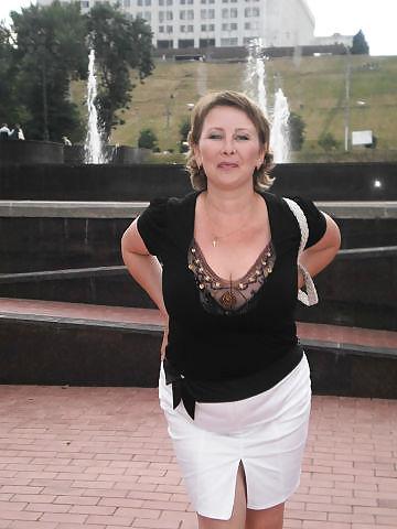 12P Busty Russian Woman 1134