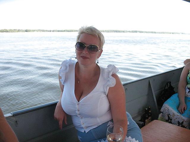 12P Busty Russian Woman 1134