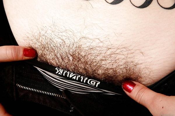 15P Tiny hairy Teen 01
