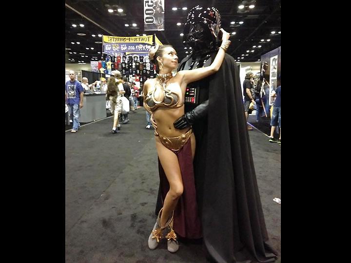 25P Star Wars Slave Leia Dressed and Undressed Gallery 1