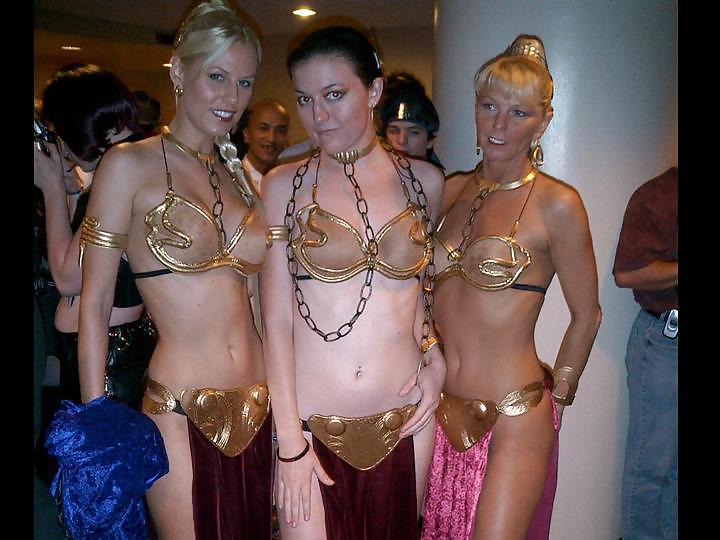 25P Star Wars Slave Leia Dressed and Undressed Gallery 1