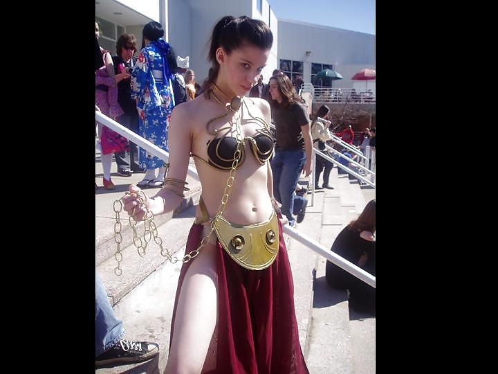 25P Star Wars Slave Leia Dressed and Undressed Gallery 1