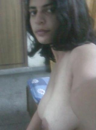20P Desi Indian Girls SelfShot Hot Pics - Part 4