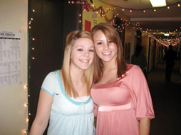 25P Hot College Babe