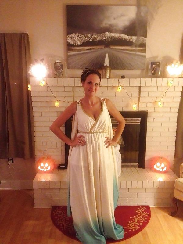 25P Stunning Blonde Wife Self Shots