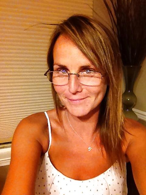 25P Stunning Blonde Wife Self Shots