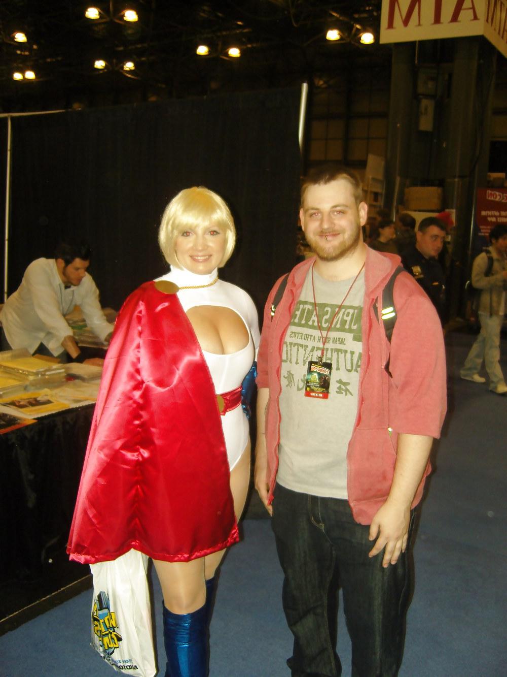 8P Comic-con Pics