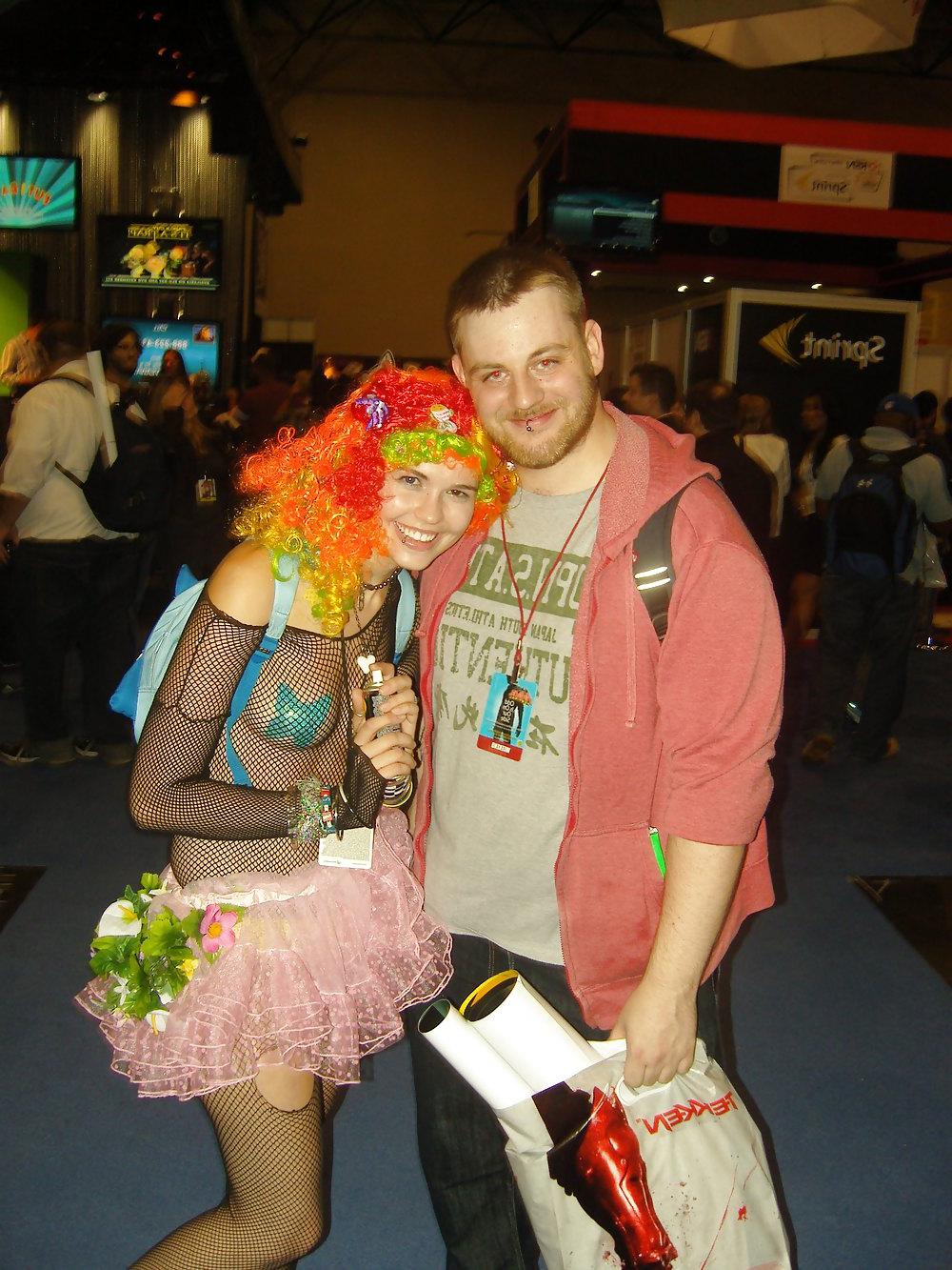 8P Comic-con Pics