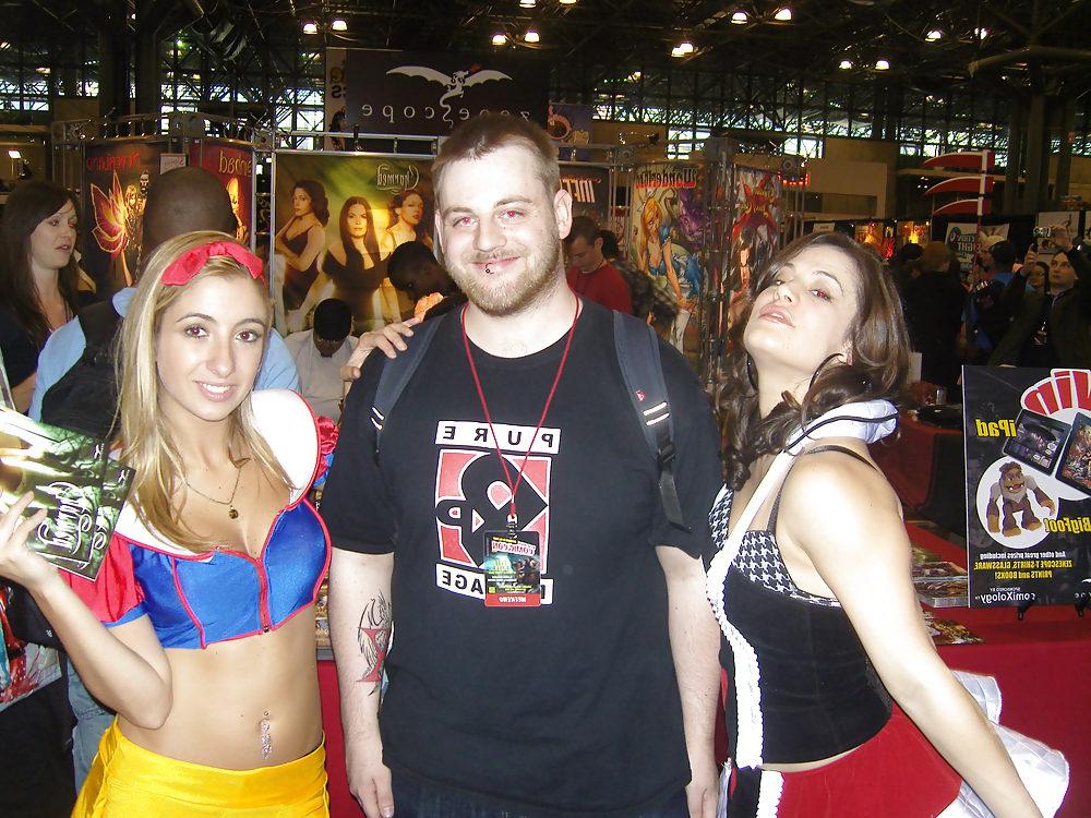 8P Comic-con Pics