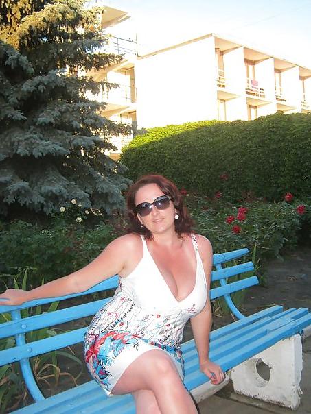 17P Busty Russian Woman 1032