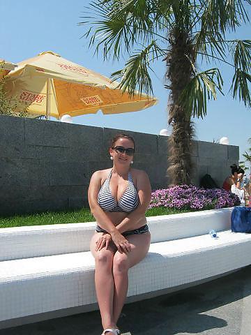 17P Busty Russian Woman 1032