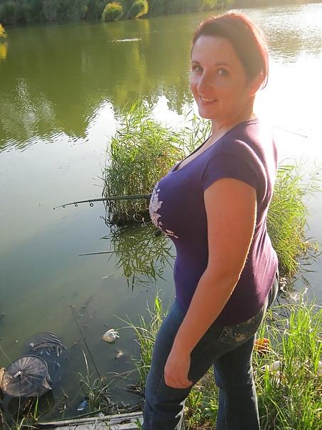 17P Busty Russian Woman 1032