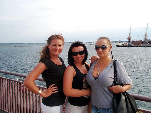 19P Busty Russian Woman 946