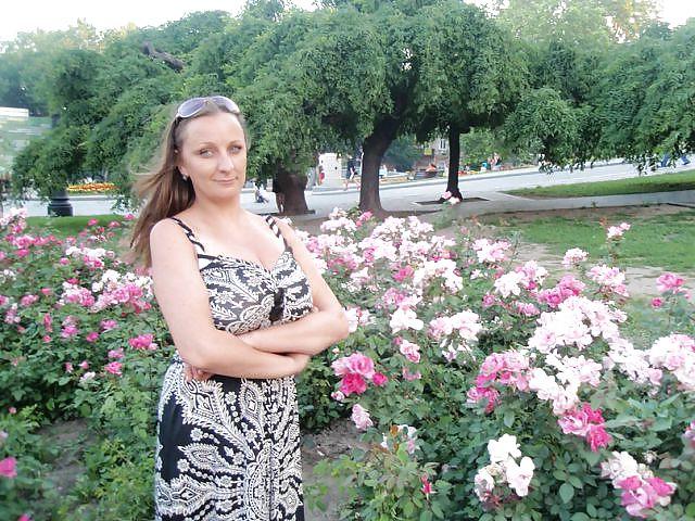 19P Busty Russian Woman 946