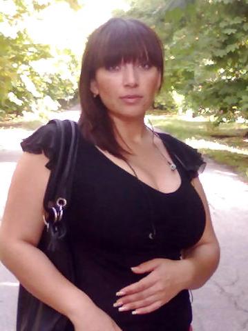 8P Busty Russian Woman 954
