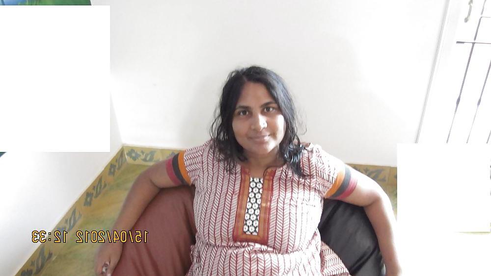 25P desi madhavi fucking 