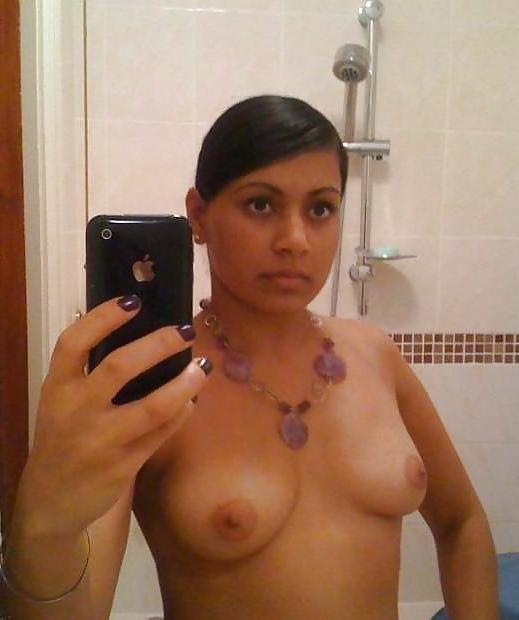 25P Naked desi girls