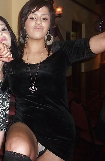 25P Ups, Upskirt