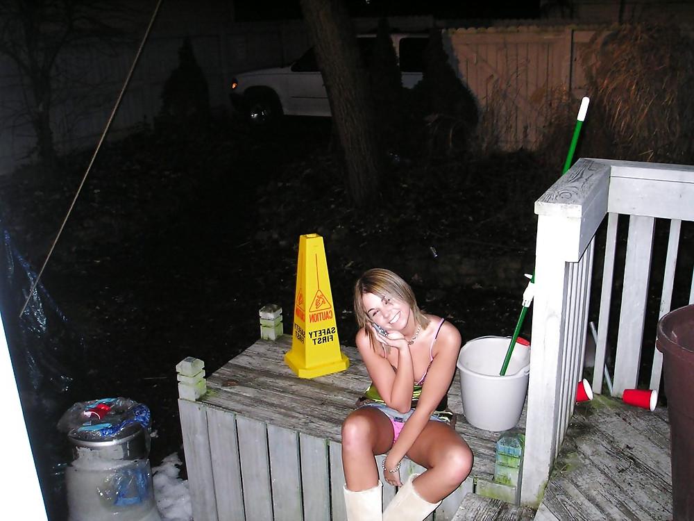 25P Ups, Upskirt
