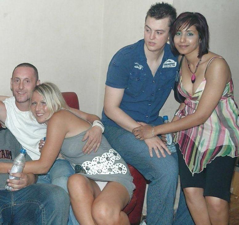 25P Ups, Upskirt