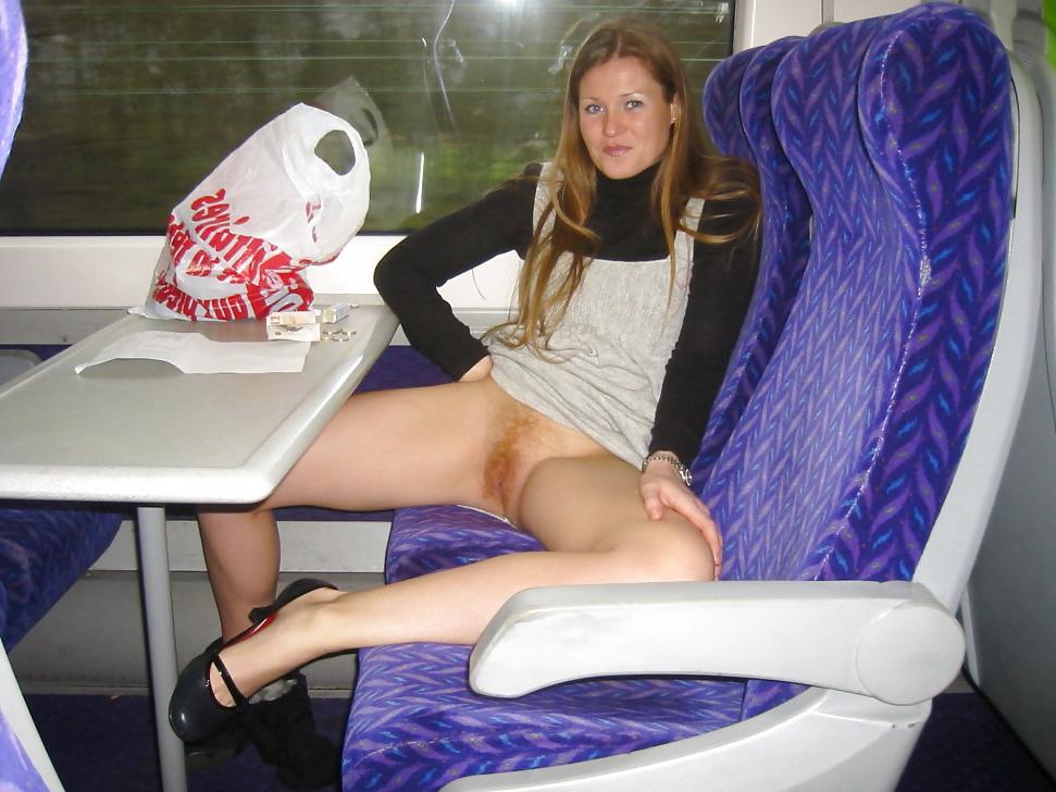 4P Downblouse Upskirt